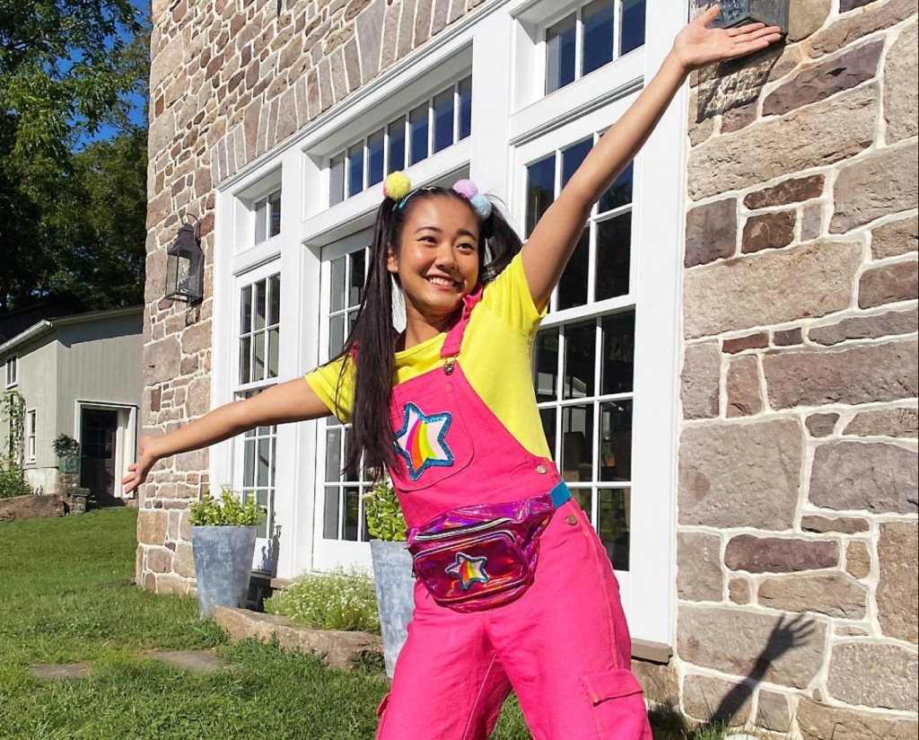 HMU/Tailoring – The Ellie Sparkles&nbsp;Show